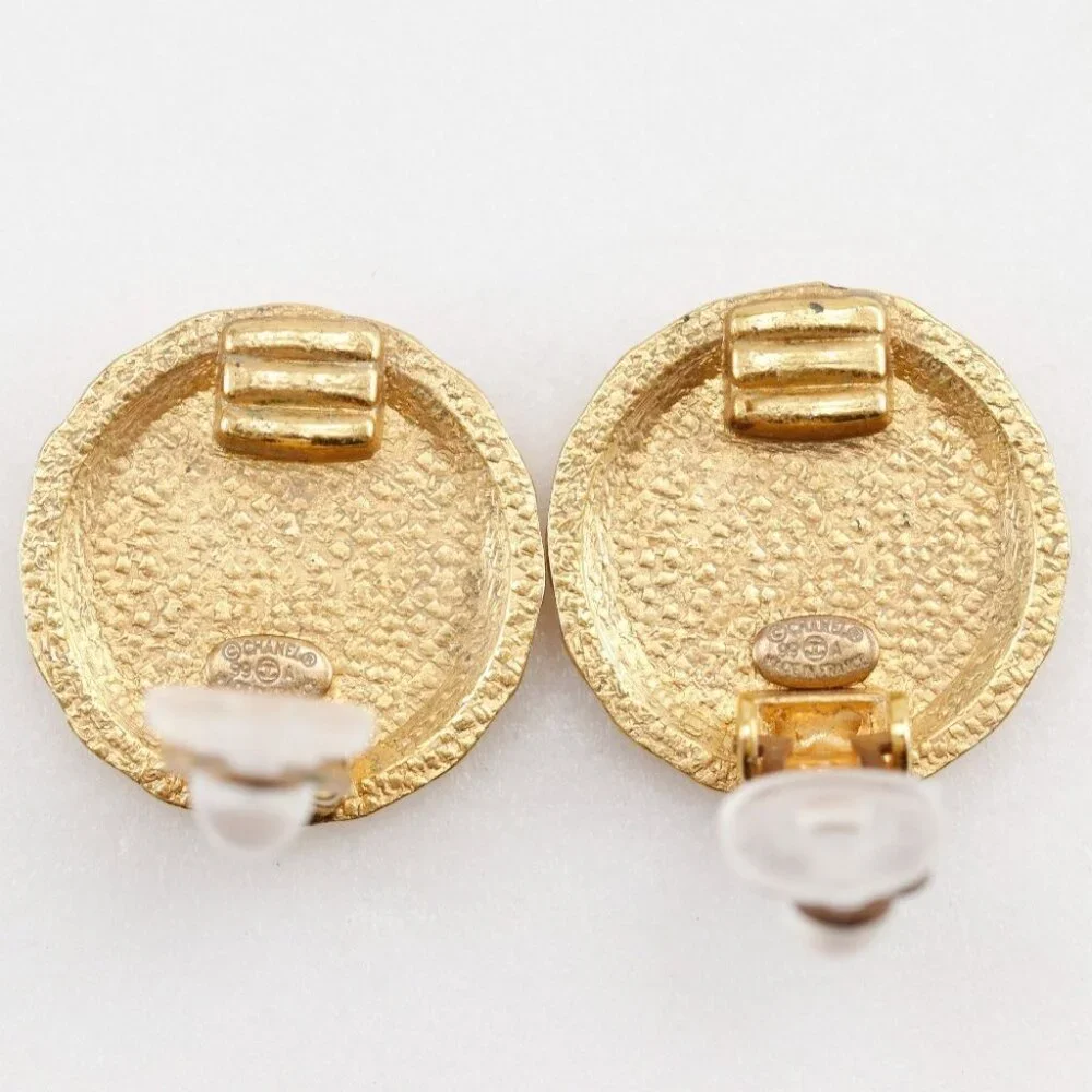 CHANEL Flower motif Earring Plated Gold flour 7.5g Women - Picture 3 of 7